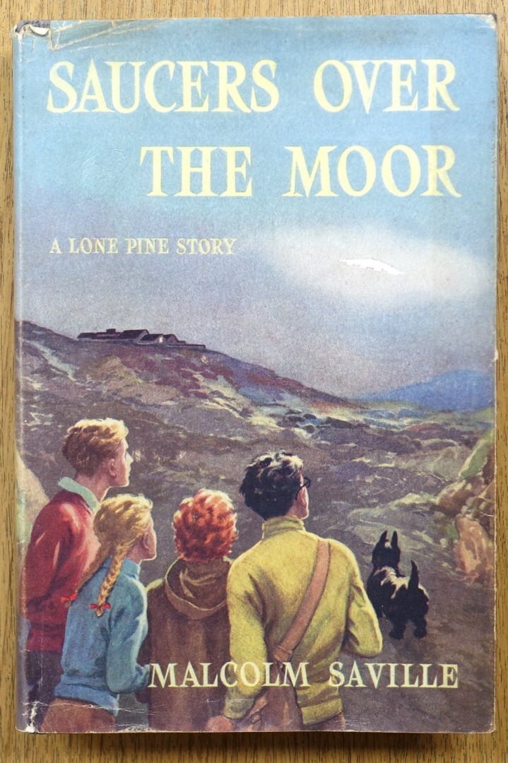 Saucers Over the Moor (A Lone Pine Story)