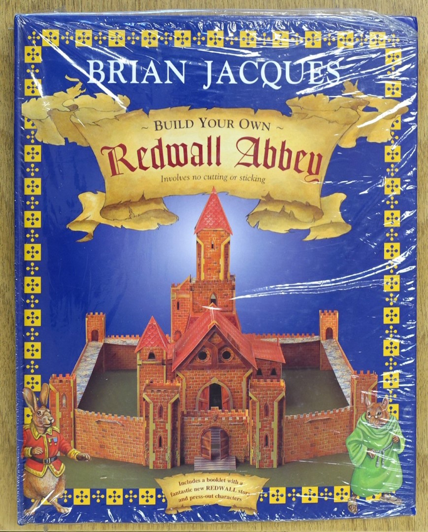 Build Your Own Redwall Abbey, Involves No Cutting or Sticking; Includes a Booklet with a Fantastic New Redwall Story and Press-Out Characters
