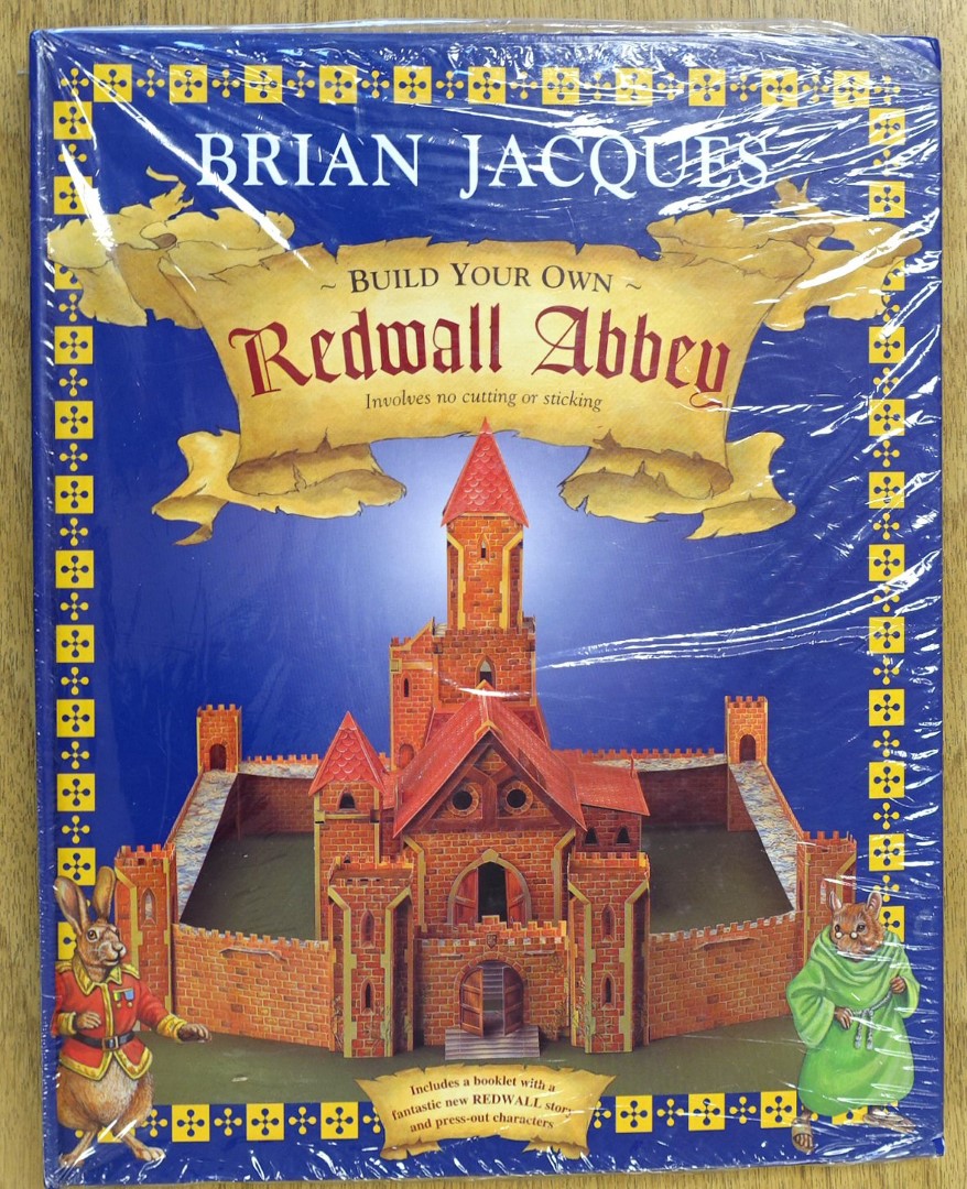 Build Your Own Redwall Abbey, Involves No Cutting or Sticking; Includes a Booklet with a Fantastic New Redwall Story and Press-Out Characters