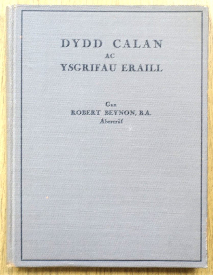 Dydd Calan Ac Ysgrifau Eraill